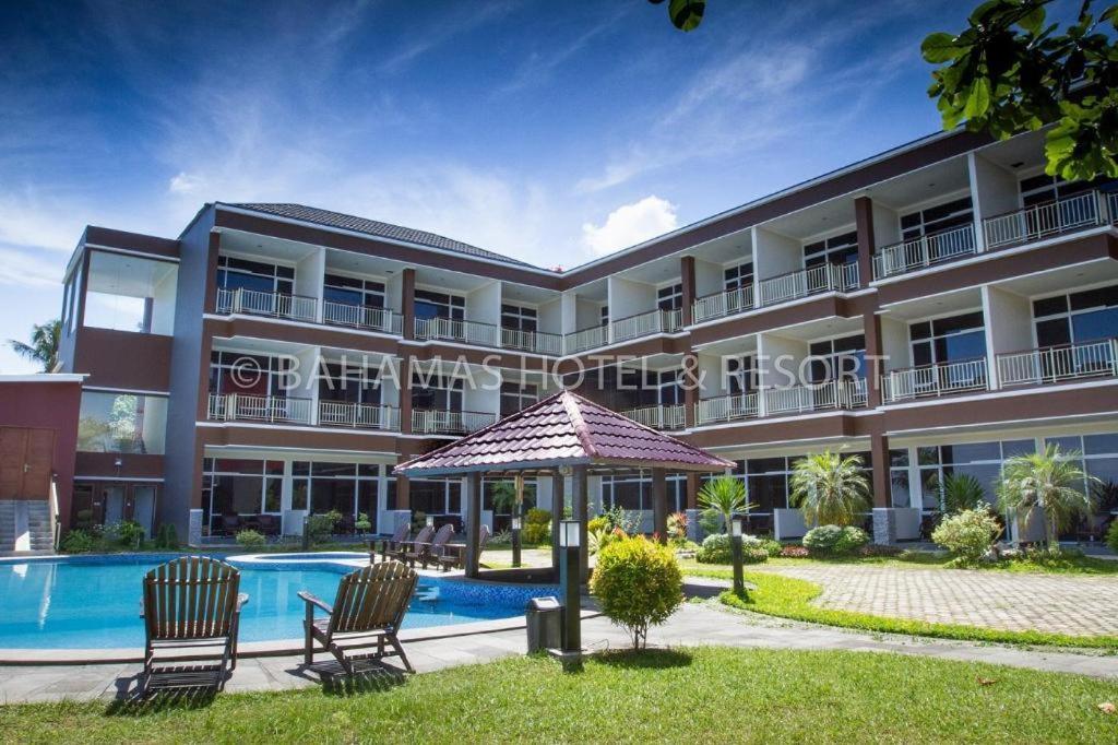 Bahamas Hotel & Resort Tanjung Pandan Eksteriør bilde