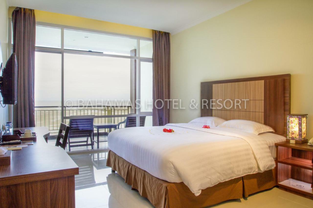 Bahamas Hotel & Resort Tanjung Pandan Eksteriør bilde