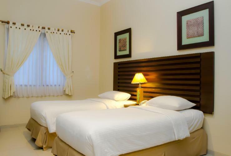 Bahamas Hotel & Resort Tanjung Pandan Eksteriør bilde