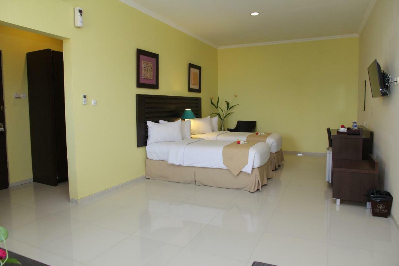Bahamas Hotel & Resort Tanjung Pandan Eksteriør bilde
